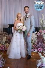 Who Is Kristin Chenoweth Married to? Boyfriend or Husband Josh Bryant