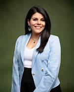 Who Is Vivian Salama from the Wall Street Journal? Career Details on the Reporter